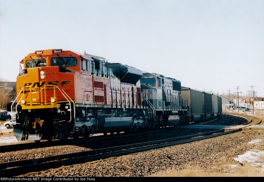 BNSF 9144 East